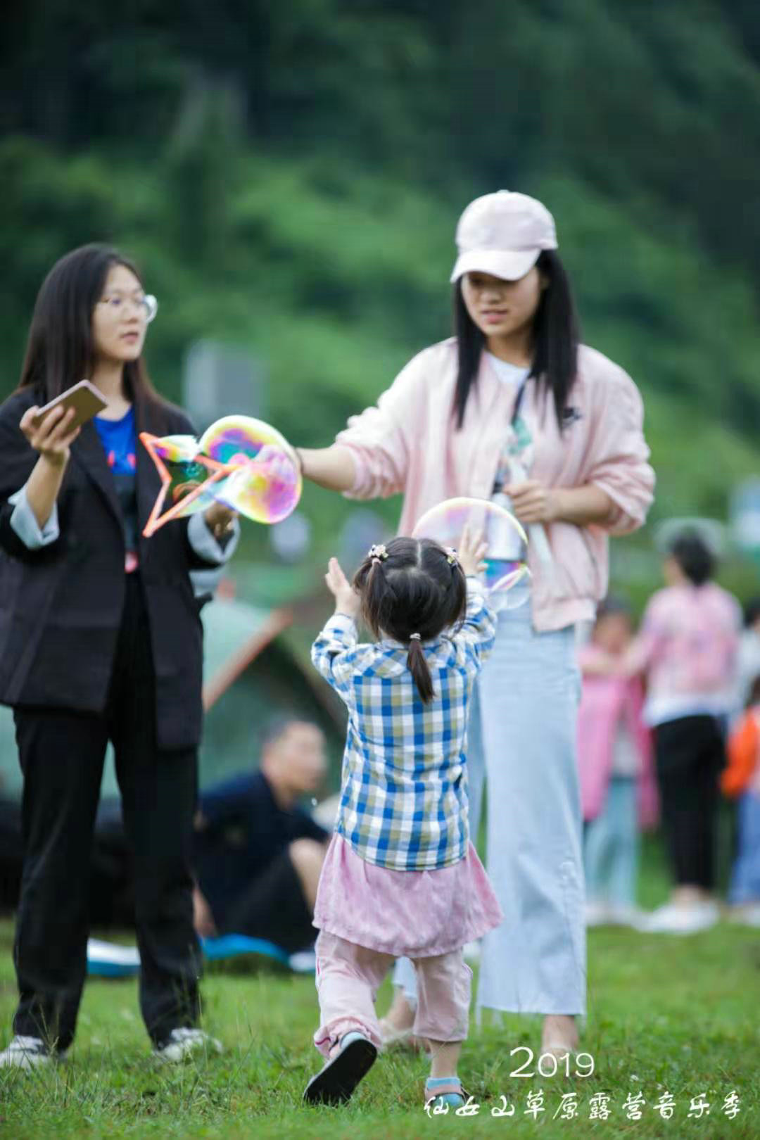 现场万人合唱《千年等一回》，高胜美引爆仙女(图3)